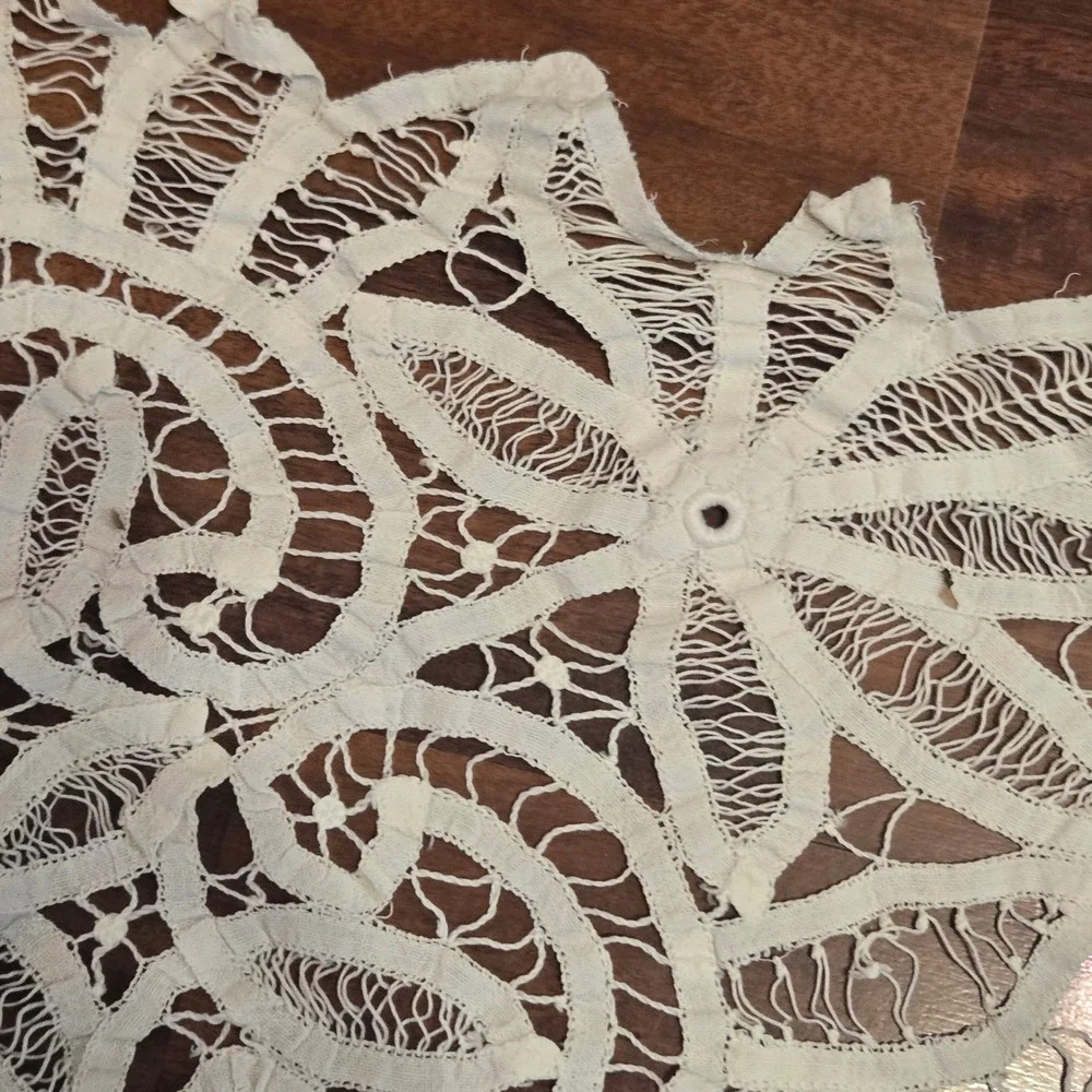 Vintage‎ Handmade Battenberg Lace Table Runner Off White Floral Dresser Scarf